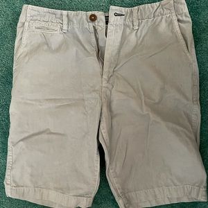 American Eagle men’s cargo/khaki shorts